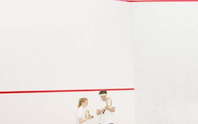 Jak rozpocząć przygodę ze squasem: Zasady, sprzęt i kort