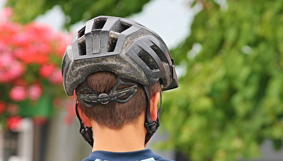 Jak wybrać idealny kask rowerowy: Praktyczny przewodnik dla każdego cyklisty